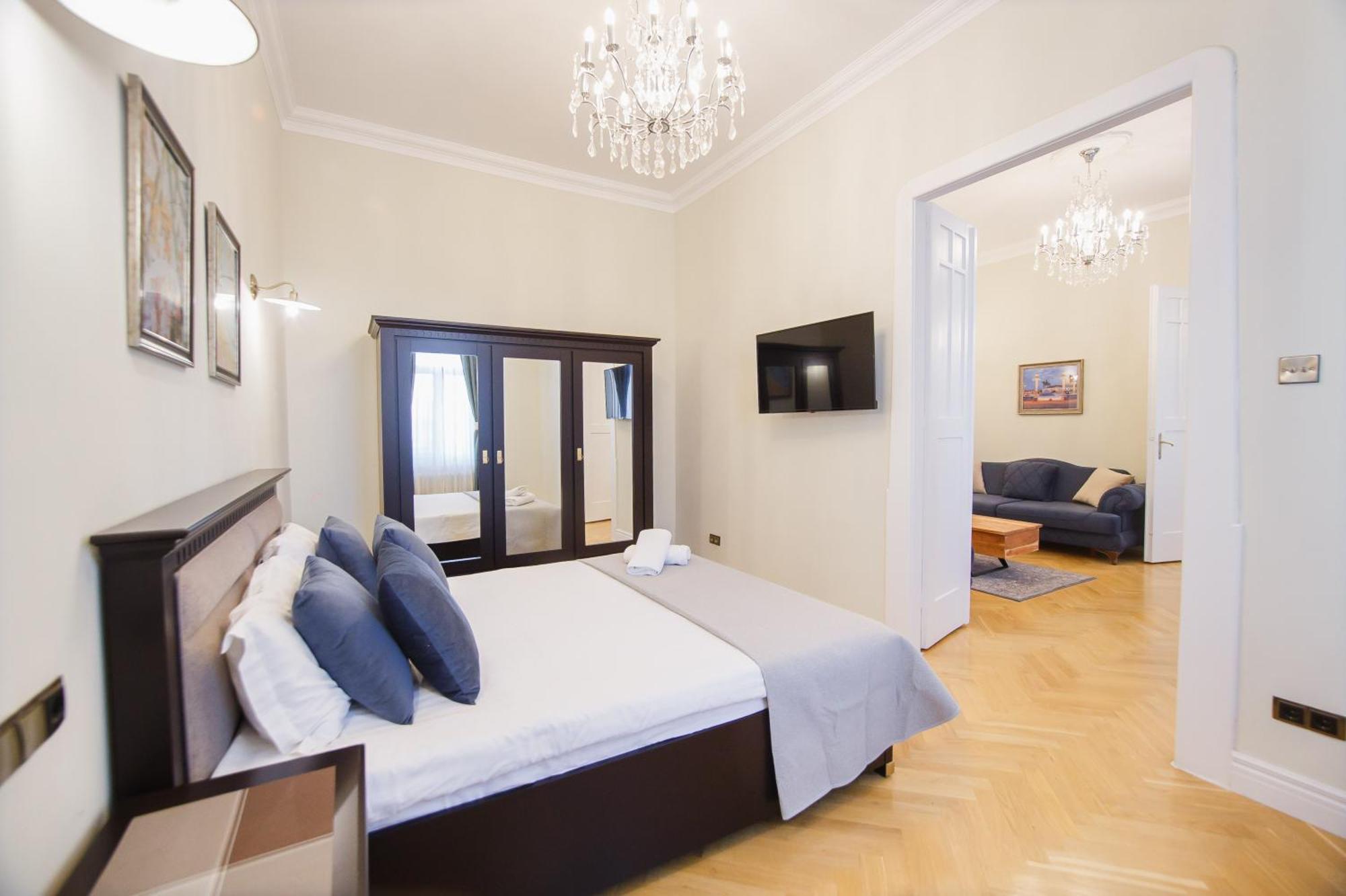 Ferienwohnung Retro Vibes Near Piata Unirii Oradea Exterior foto
